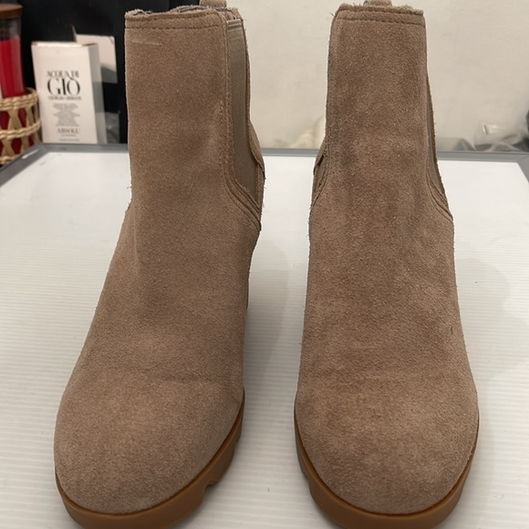 SOREL JOAN UPTOWN CHELSEA BOOTS WOMENS SIZE 9.5 - Picture 2 of 16